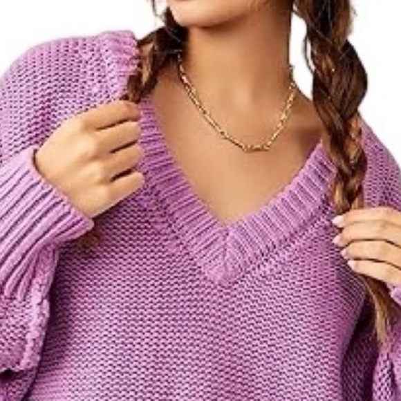 NWT FREE PEOPLE alli v neck oversized sweater  in iris orchid size L-XXL - Picture 4 of 5